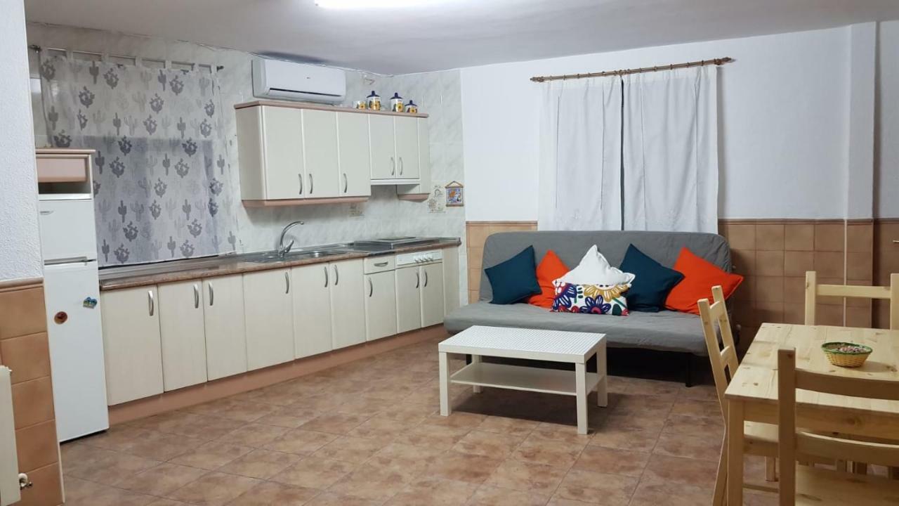 Apartamento Turistico Dayma 2 خارانديا دي لا فيرا المظهر الخارجي الصورة
