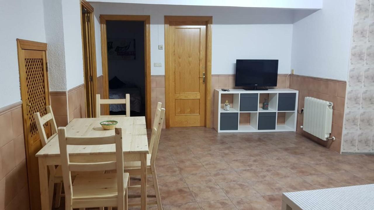 Apartamento Turistico Dayma 2 خارانديا دي لا فيرا المظهر الخارجي الصورة